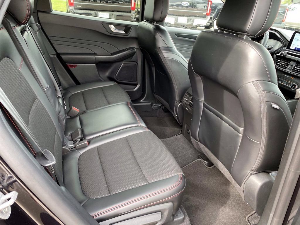 Used 2026 Ford Escape ST-Line AWD/4WD image 25