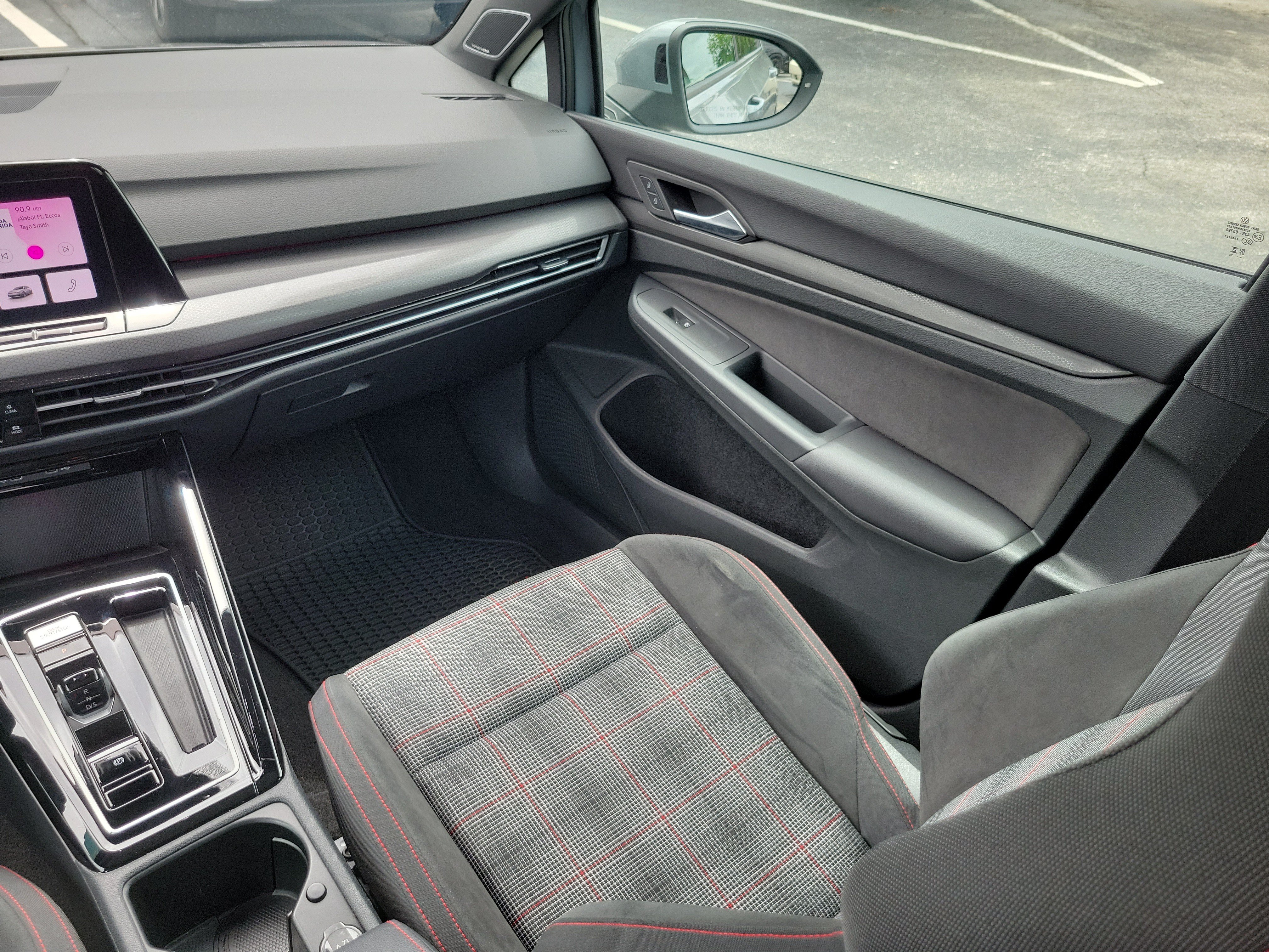 Certified 2023 Volkswagen GTI SE FWD image 18