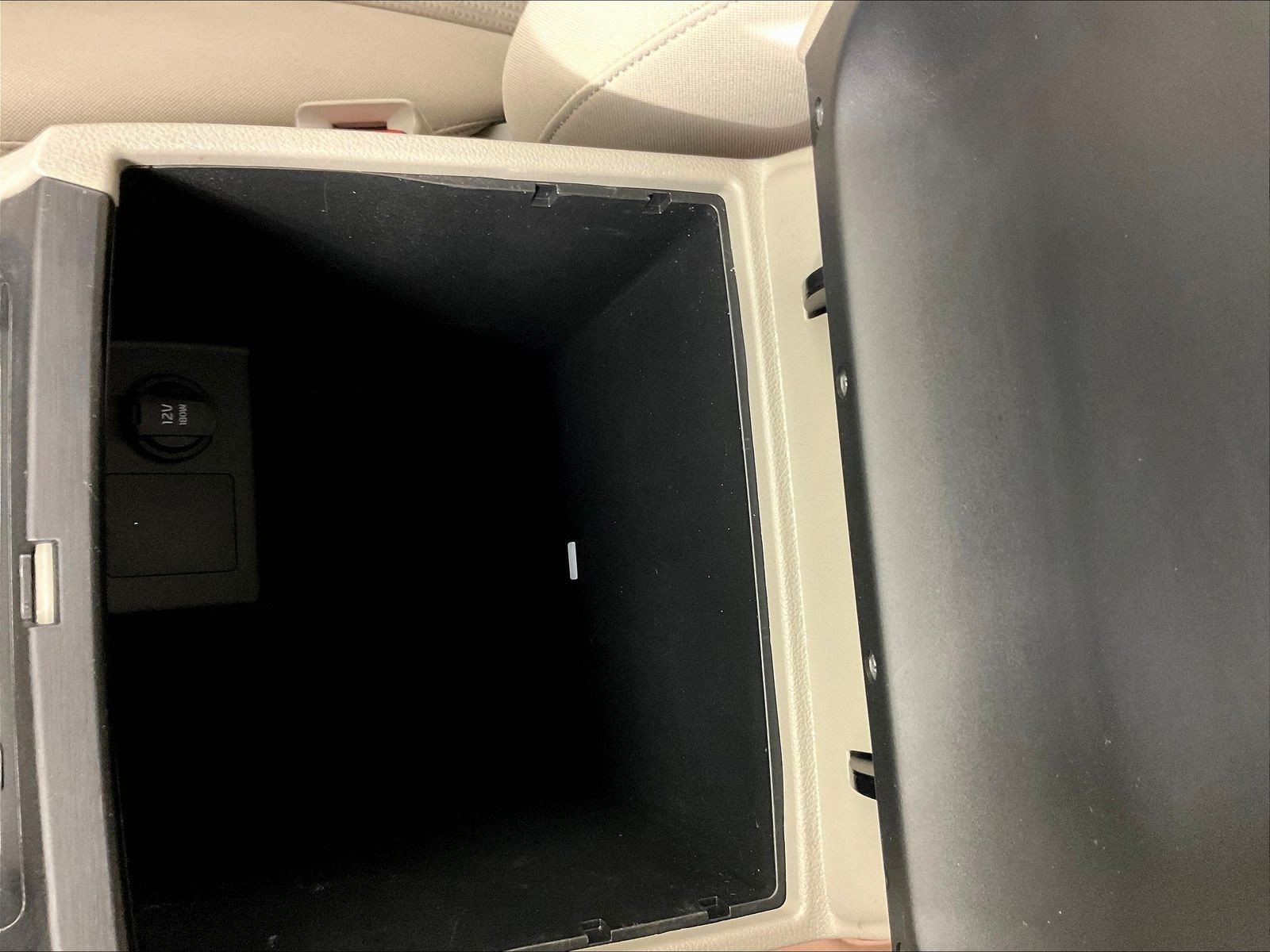 Used 2020 Kia Sedona L FWD image 16
