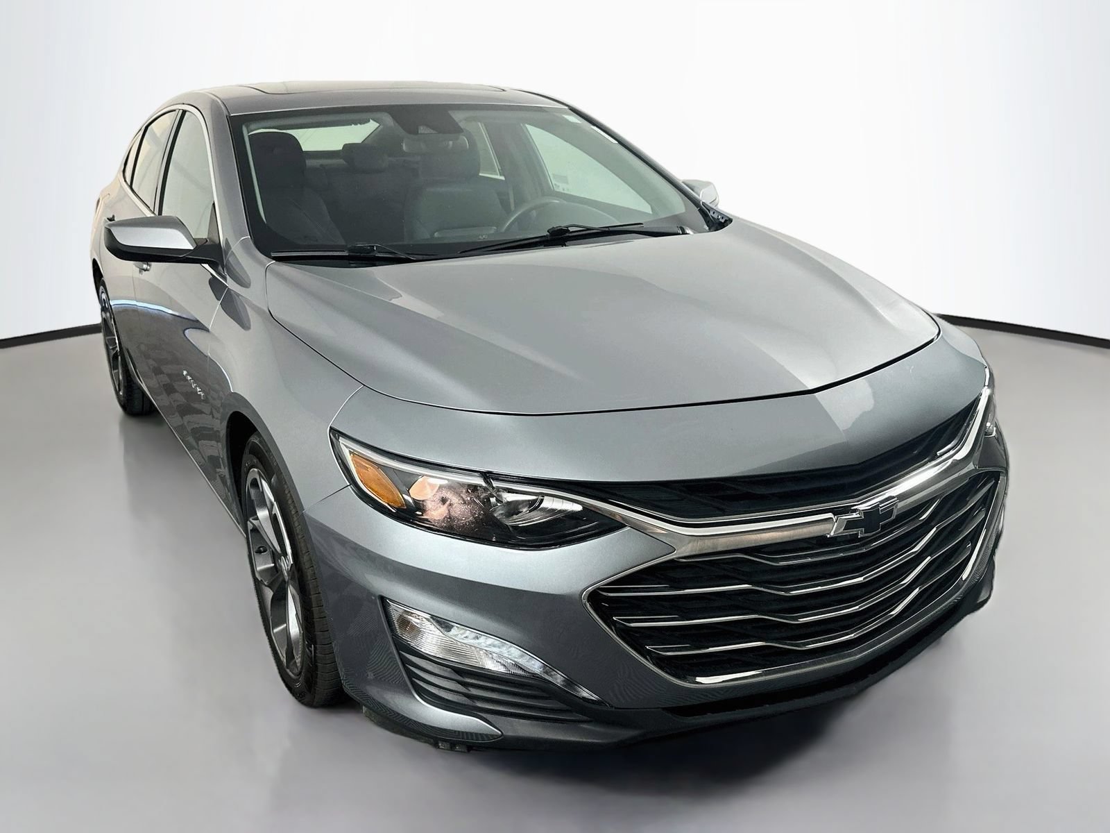 Used 2023 Chevrolet Malibu LT FWD image 1