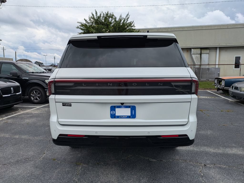 New 2026 Lincoln Navigator L Black Label AWD/4WD image 5