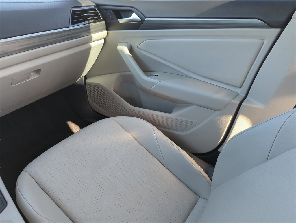 Used 2020 Volkswagen Jetta SEL image 26