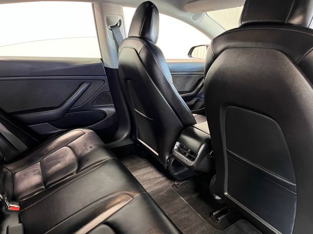 Used 2019 Tesla Model 3 Standard Range Plus image 14