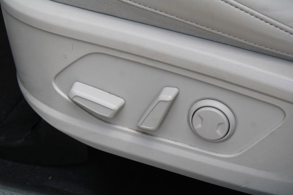 Certified 2023 Kia Sorento SX AWD/4WD image 24