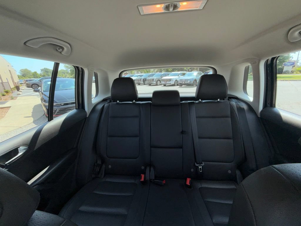 Used 2017 Volkswagen Tiguan S AWD/4WD image 24
