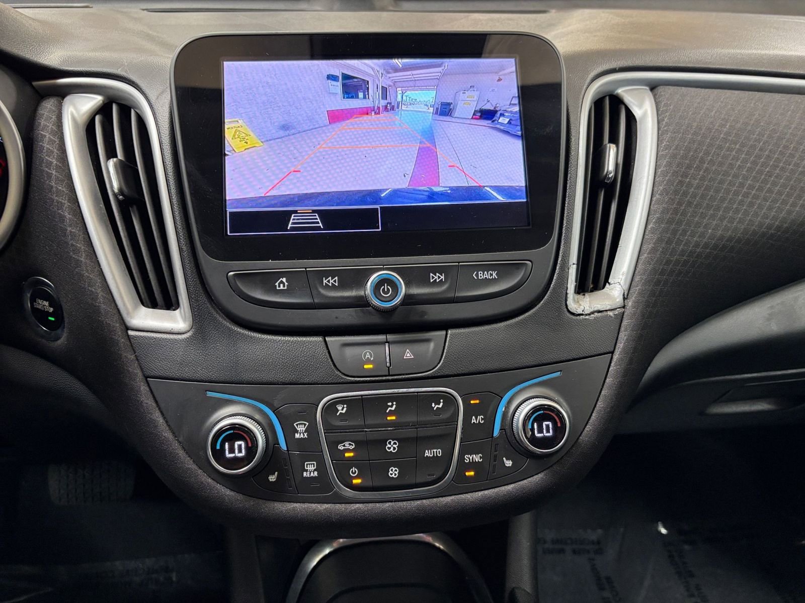 Used 2023 Chevrolet Malibu LT image 17