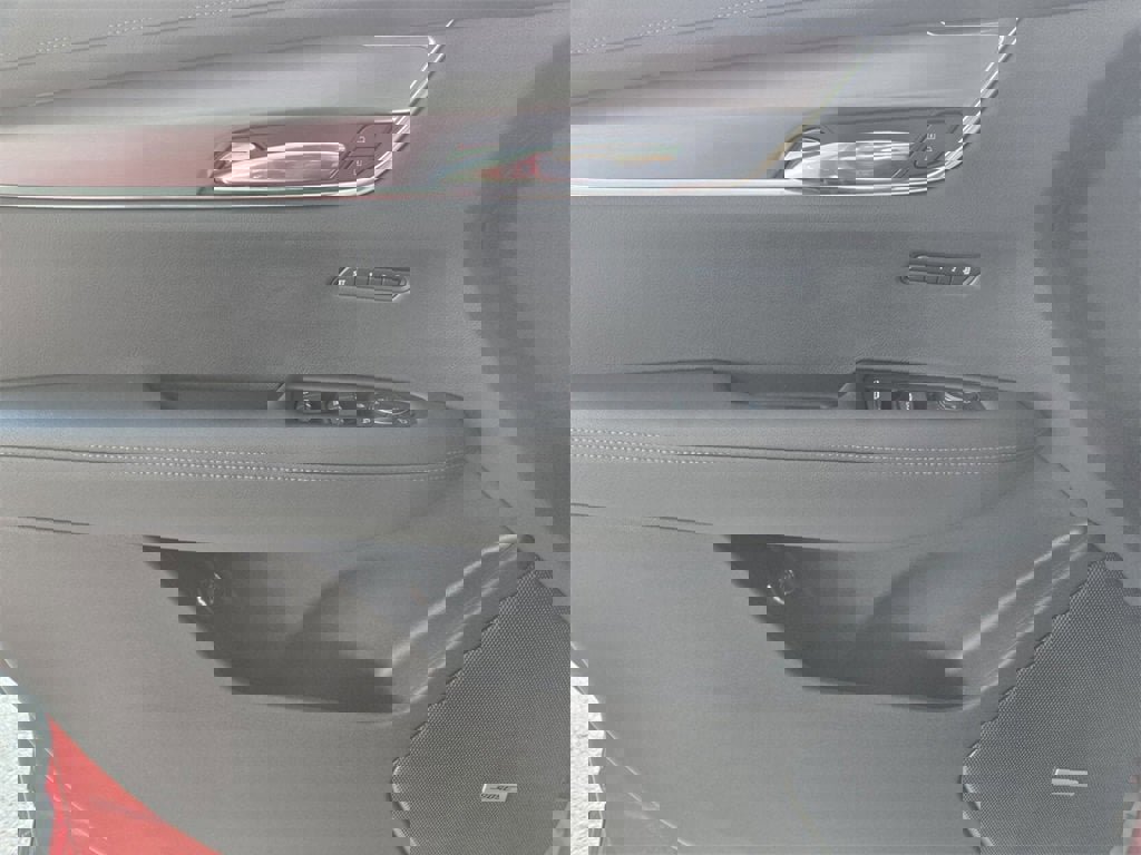 New 2025 Cadillac XT6 Luxury image 26