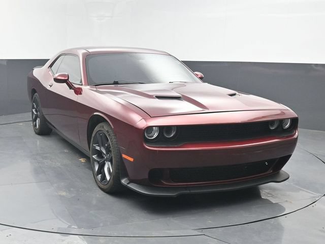 Used 2022 Dodge Challenger SXT RWD image 9