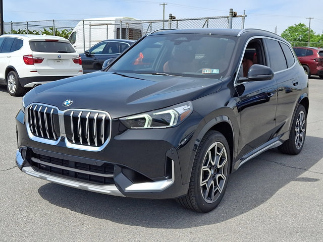 New 2026 BMW X1 xDrive28i w/ Technology Package AWD/4WD image 2