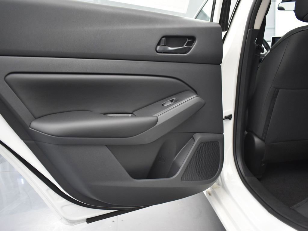 Used 2025 Nissan Altima 2.5 S image 16