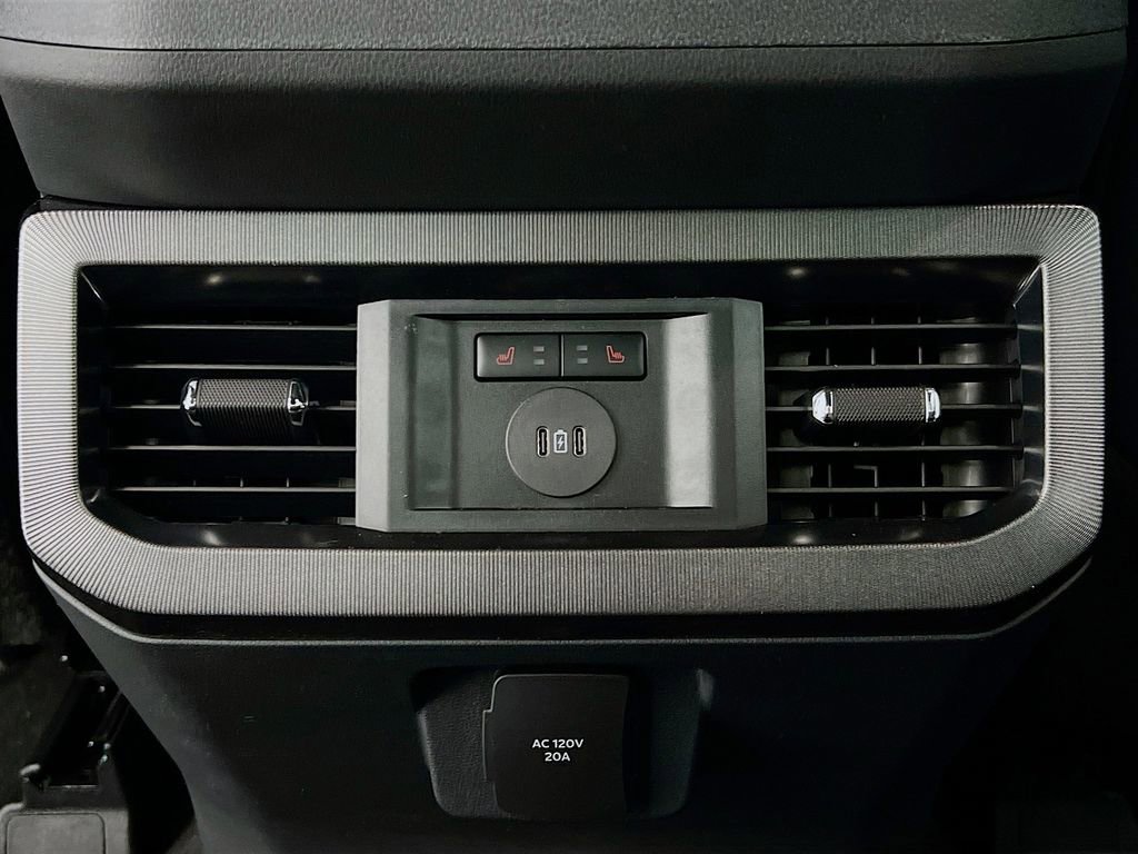 New 2026 Ford F250 Platinum w/ Tremor Off-Road Package image 30