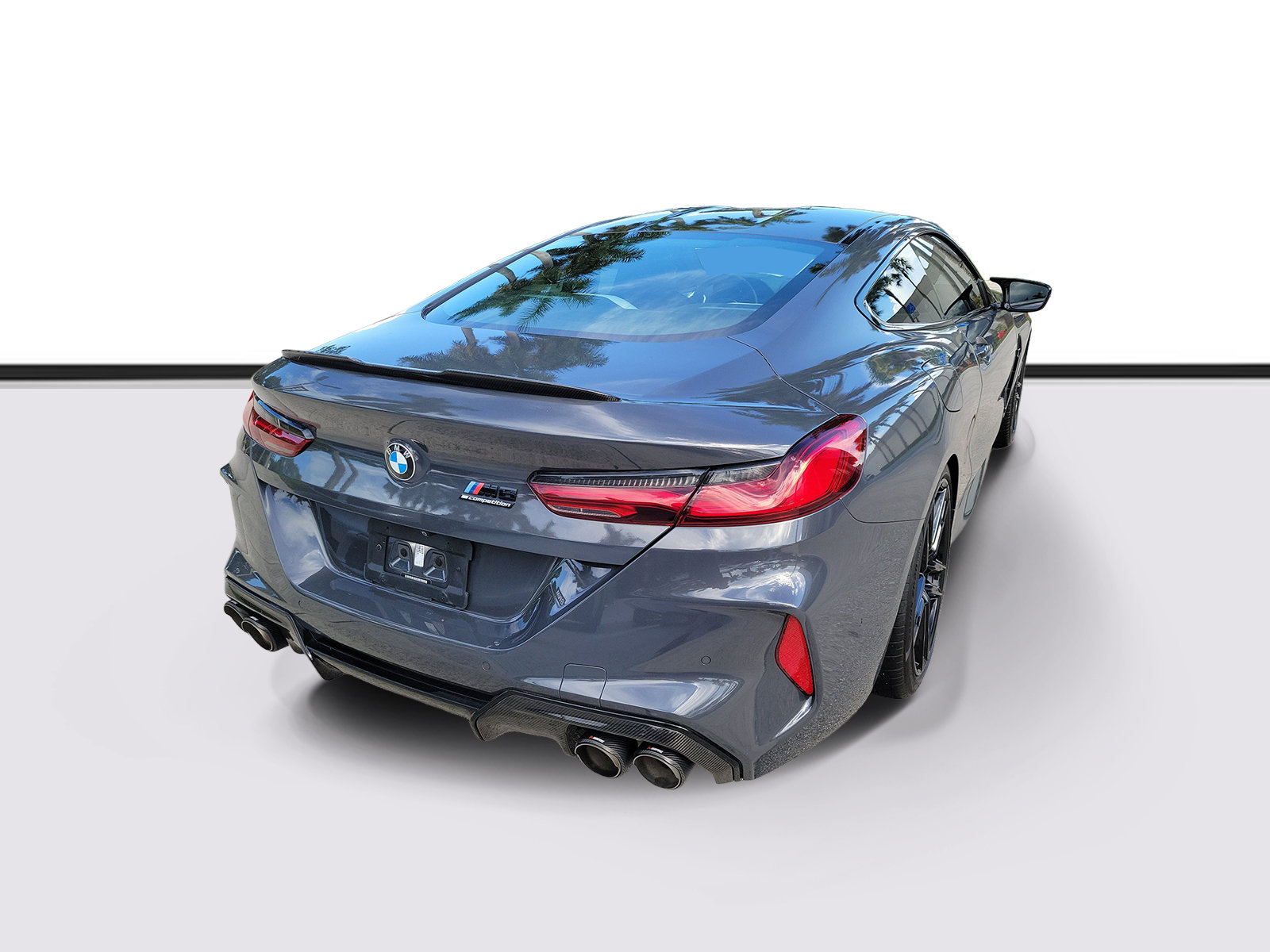 Used 2022 BMW M8 Competition w/ M Carbon Exterior Package AWD/4WD image 4