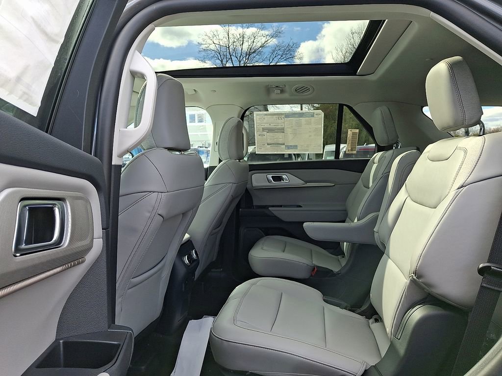 New 2026 Ford Explorer Active w/ Active Comfort Package image 5