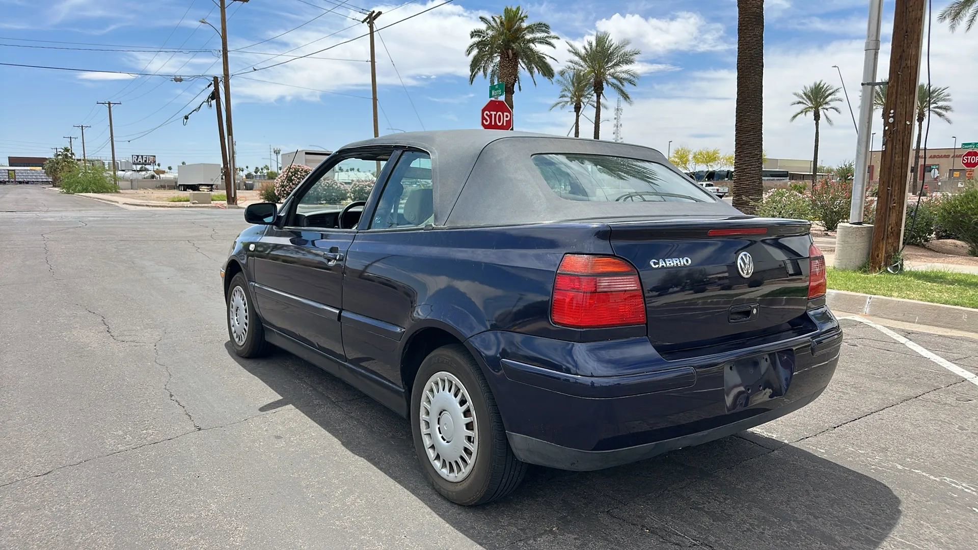 Used 2002 Volkswagen Cabrio GLS image 17