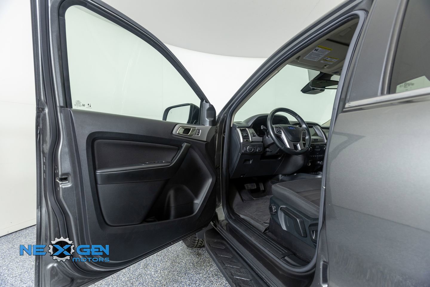 Used 2020 Ford Ranger XLT w/ Equipment Group 301A Mid image 9