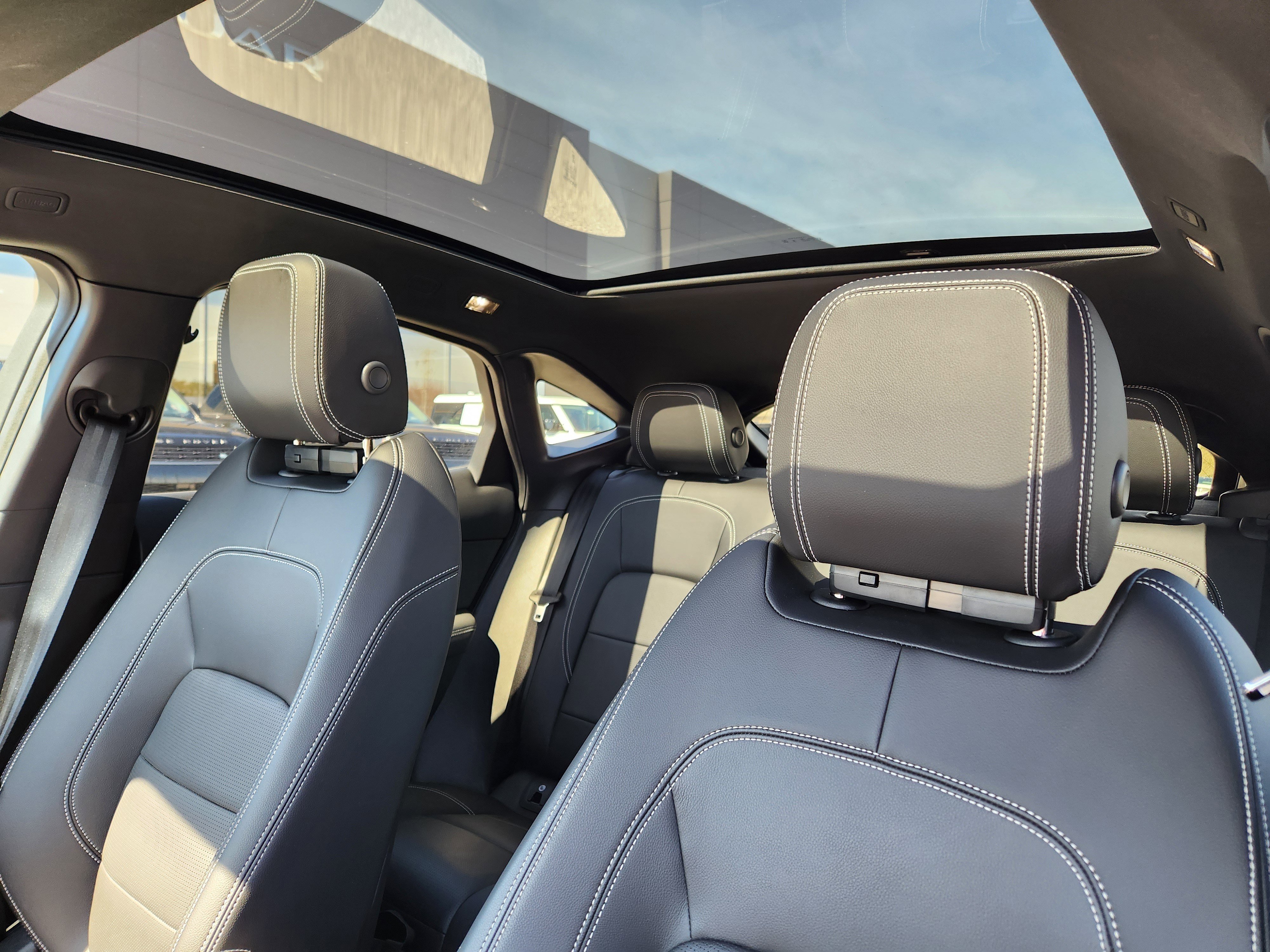 Certified 2024 Jaguar E-PACE R-Dynamic SE image 12