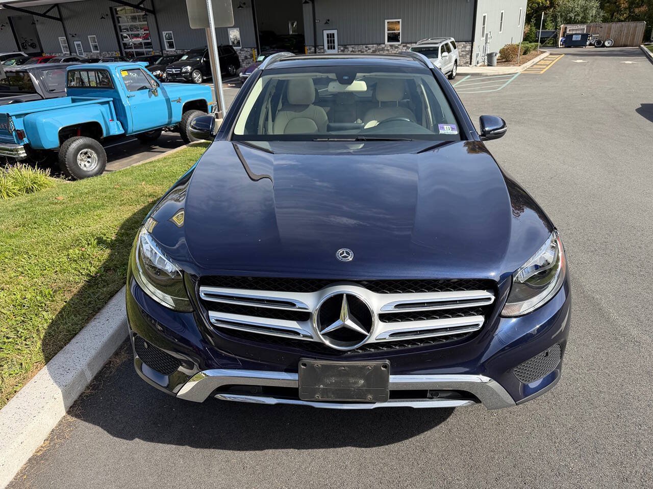 Used 2018 Mercedes-Benz GLC 300 4MATIC image 8