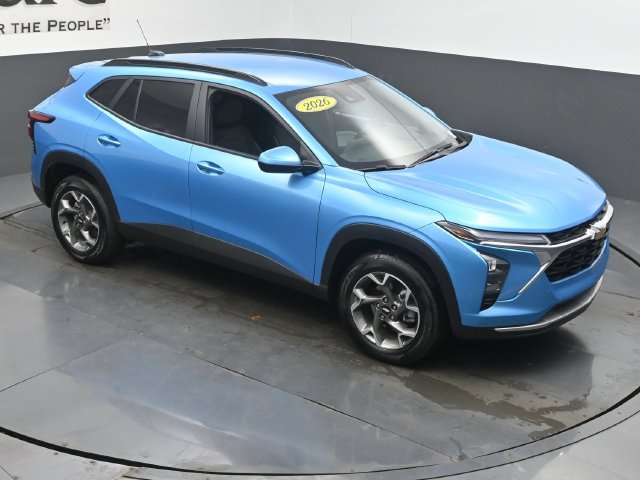 Used 2026 Chevrolet Trax LT w/ LT Convenience Package FWD image 52