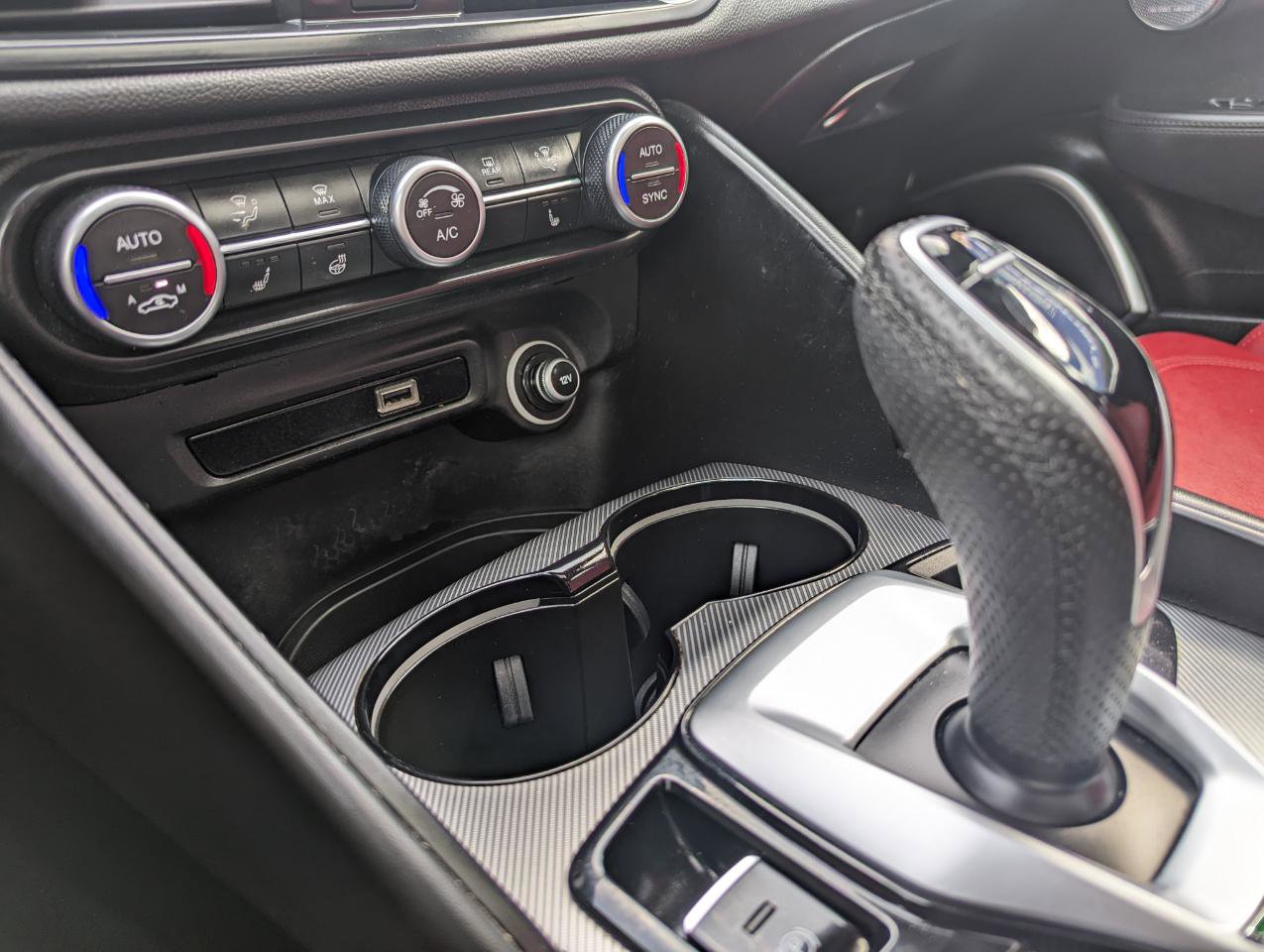 Used 2022 Alfa Romeo Giulia Veloce image 23