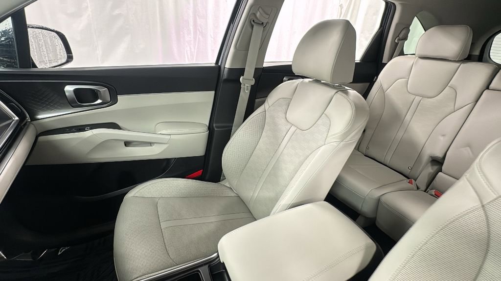 New 2026 Kia Sorento EX image 13