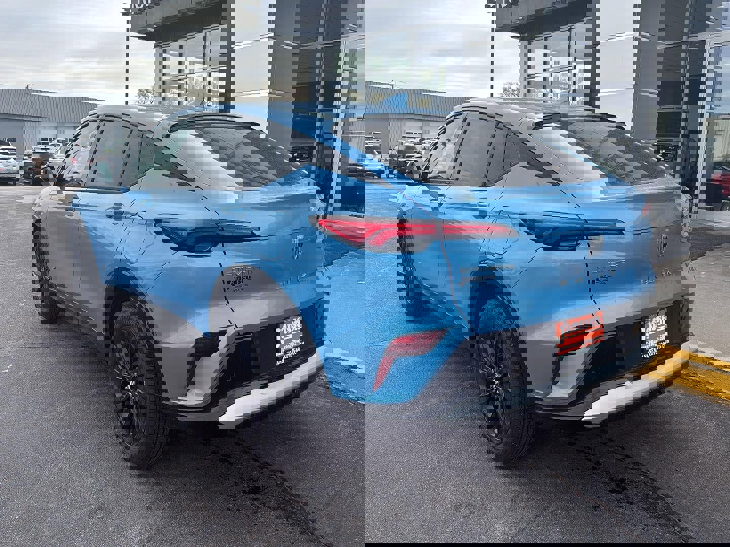 Used 2025 Buick Envista Sport Touring w/ Convenience I Package image 2