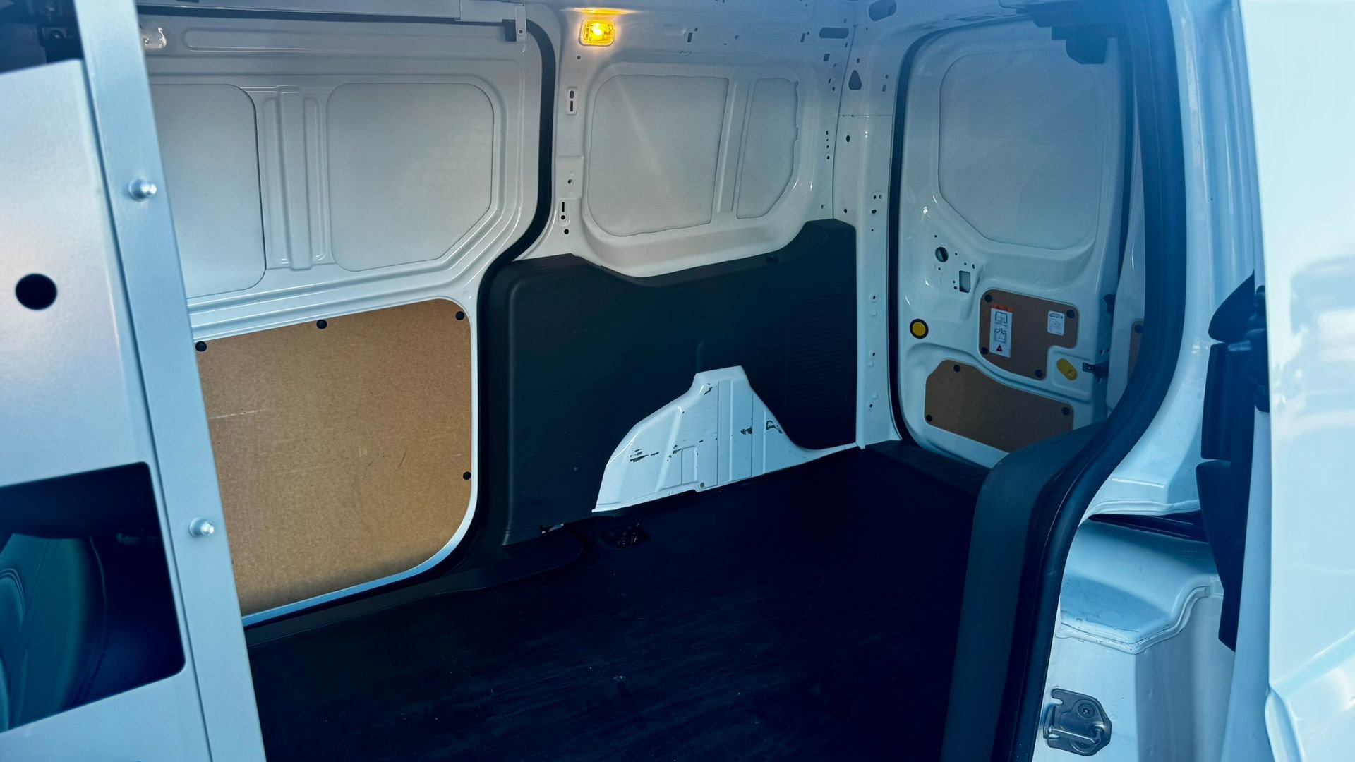 Used 2022 Ford Transit Connect XL image 20