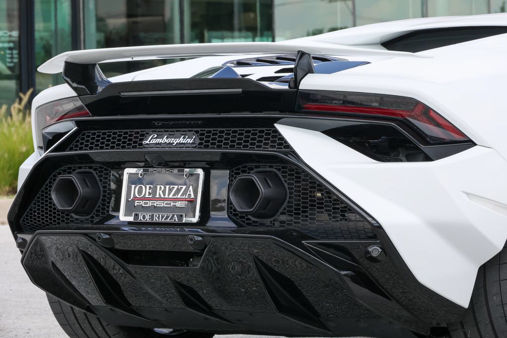 Used 2024 Lamborghini Huracan Tecnica RWD image 18