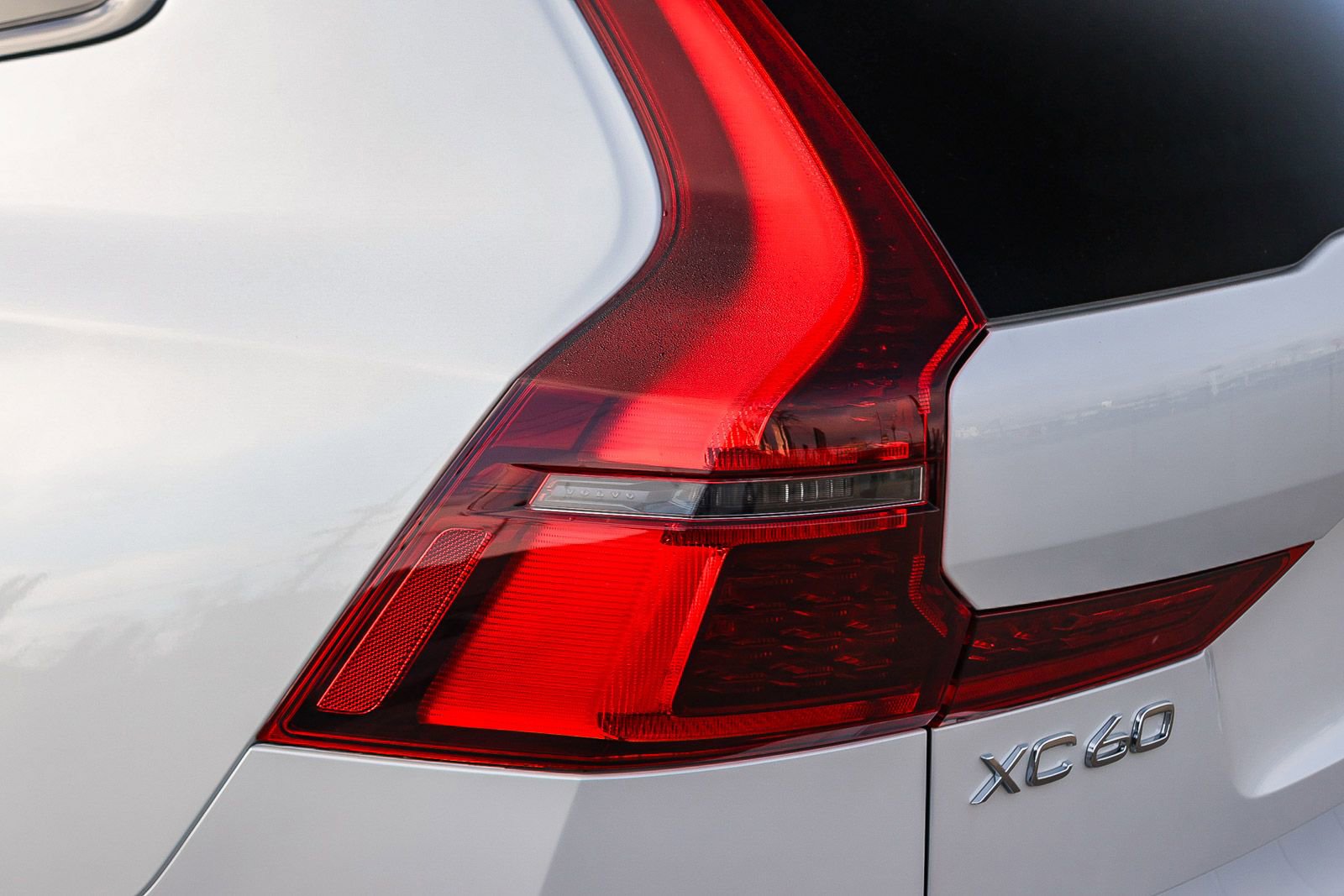 New 2026 Volvo XC60 B5 Plus w/ Climate Package image 11