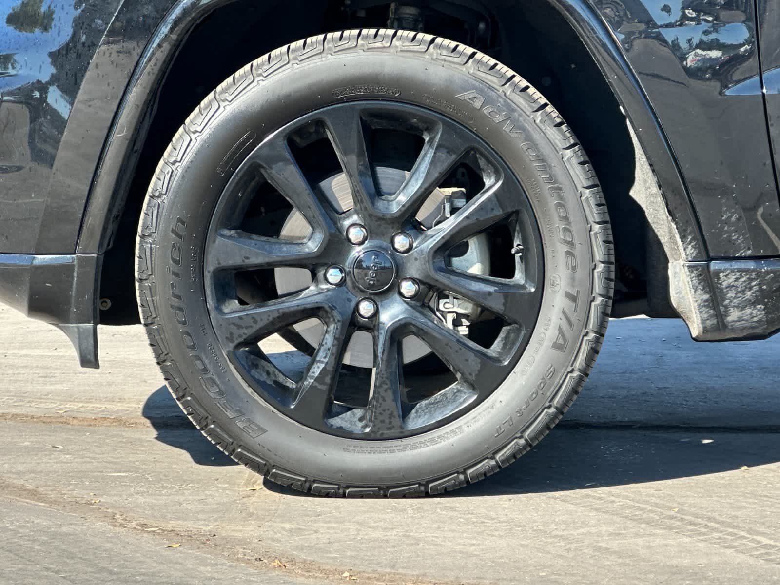 Used 2017 Jeep Grand Cherokee Altitude AWD/4WD image 27
