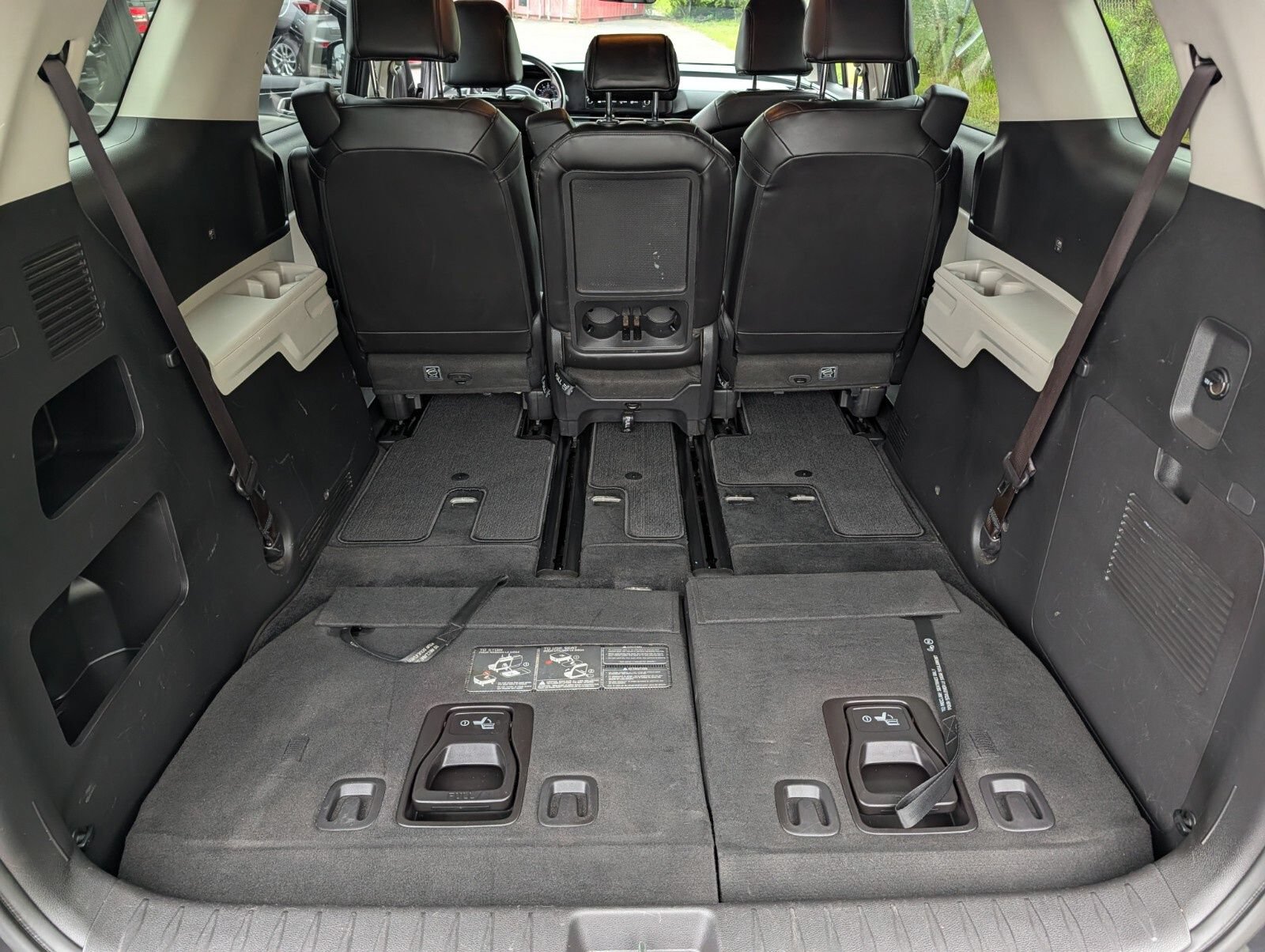 Used 2023 Kia Carnival LX FWD image 21