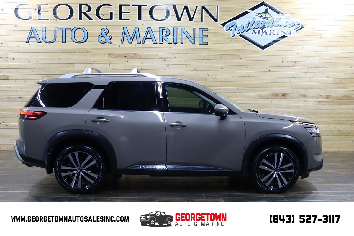 Used 2024 Nissan Pathfinder Platinum w/ Cargo Package