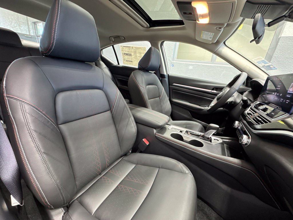 New 2026 Nissan Altima 2.5 SR w/ SR Premium Package FWD image 31