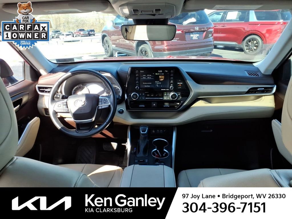 Used 2022 Toyota Highlander XLE image 18