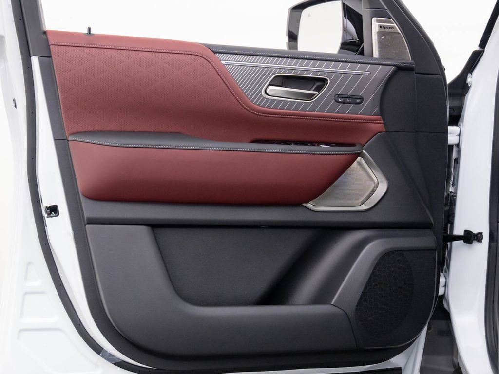 New 2026 INFINITI QX80 Autograph w/ Premium Cargo Package image 12