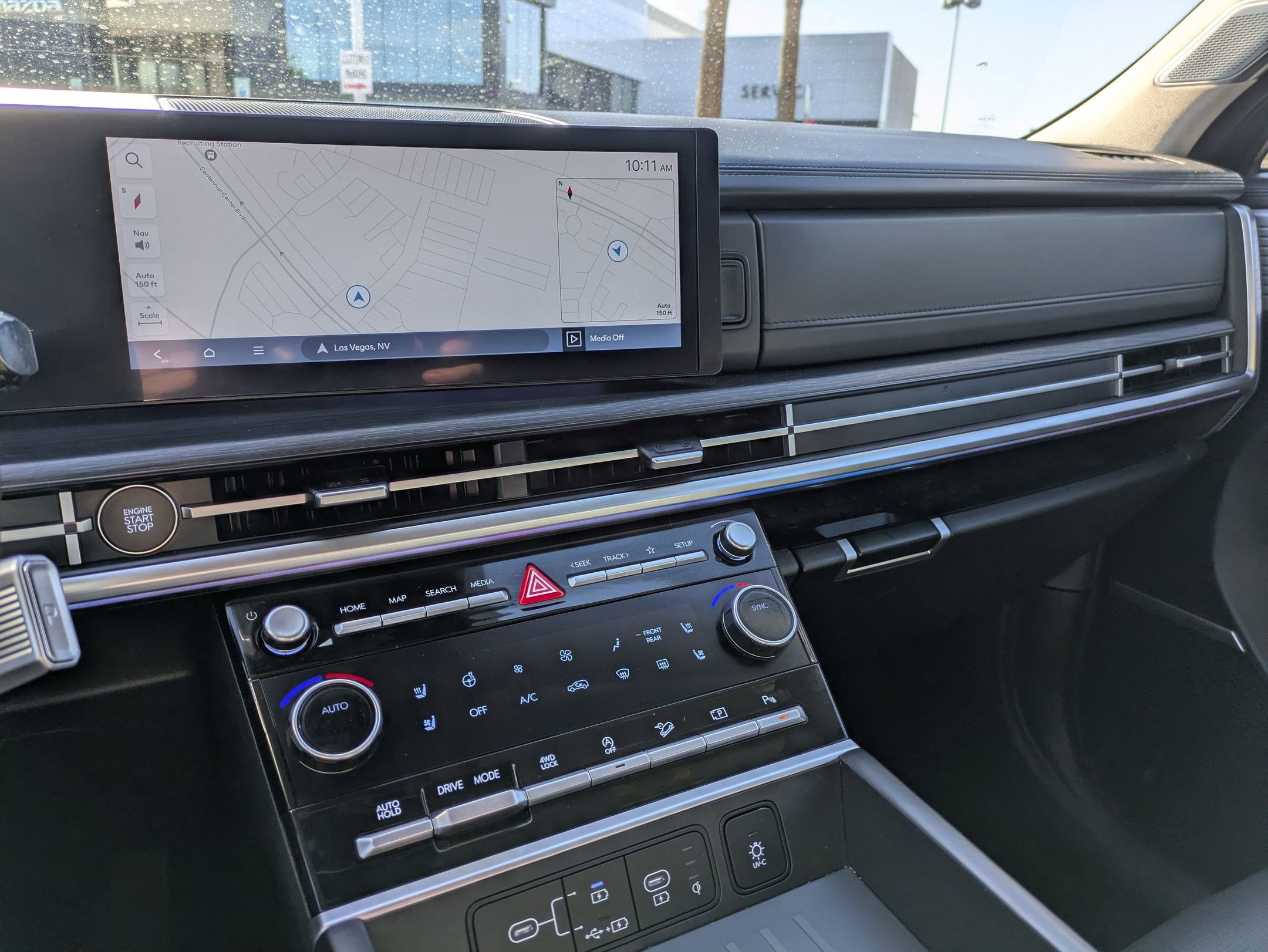 Used 2024 Hyundai Santa Fe Limited image 17