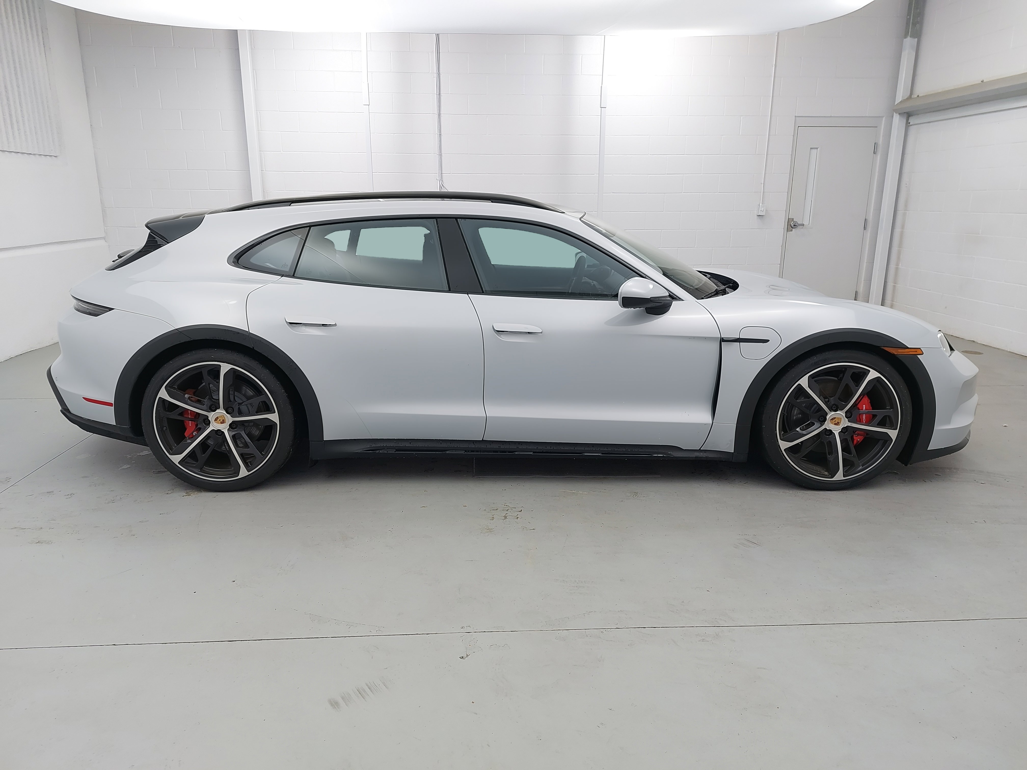 New 2025 Porsche Taycan 4S image 8