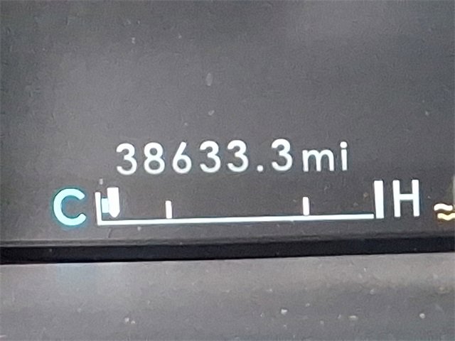 Used 2023 Lincoln Nautilus Reserve w/ Equipment Group 202A image 21