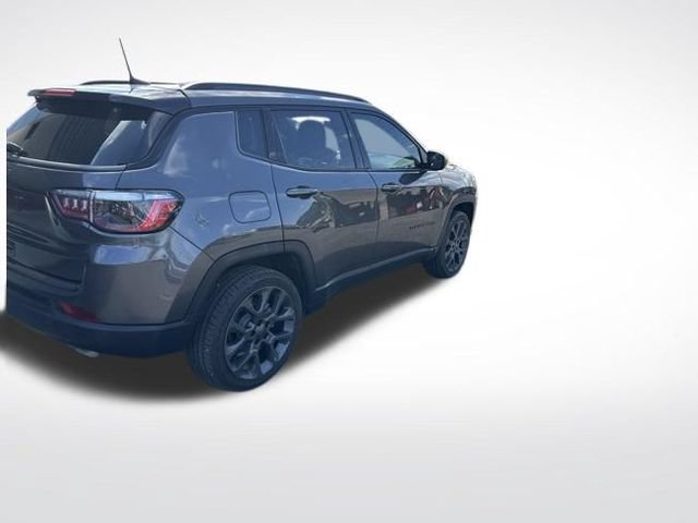 Used 2021 Jeep Compass Latitude AWD/4WD image 2