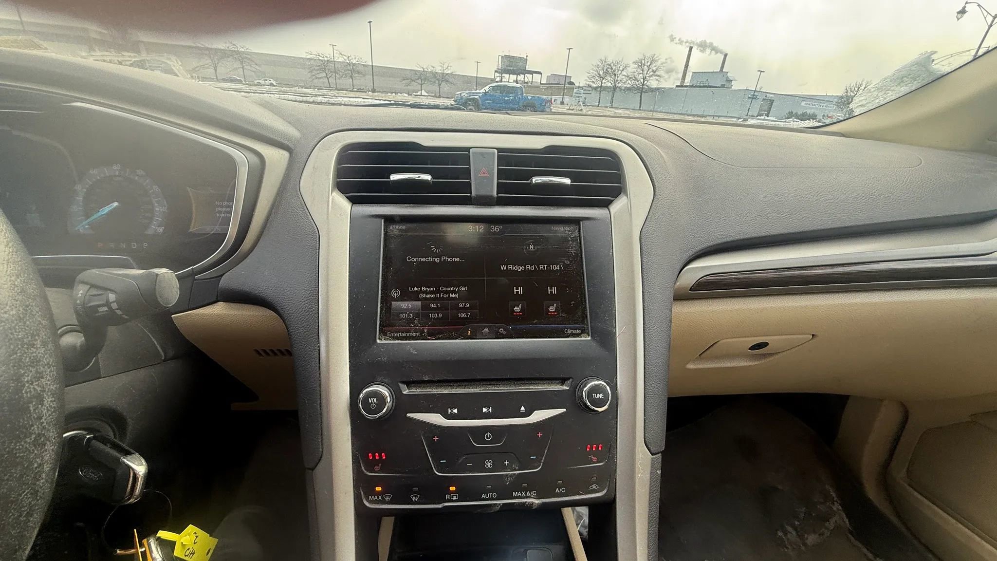 Used 2014 Ford Fusion SE w/ Equipment Group 202A image 18