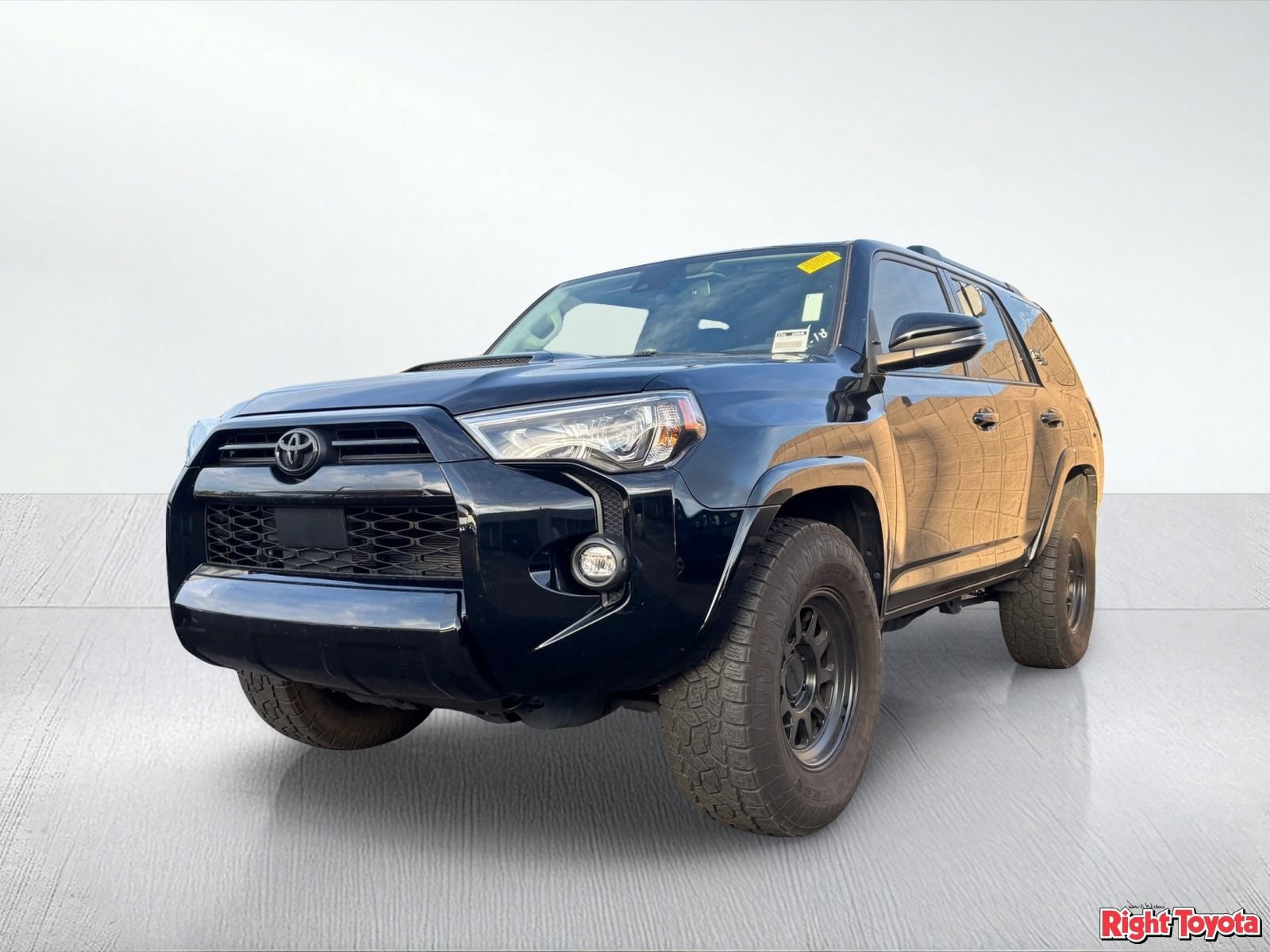 Certified 2024 Toyota 4Runner TRD Off-Road Premium w/ Moonroof Package AWD/4WD image 2