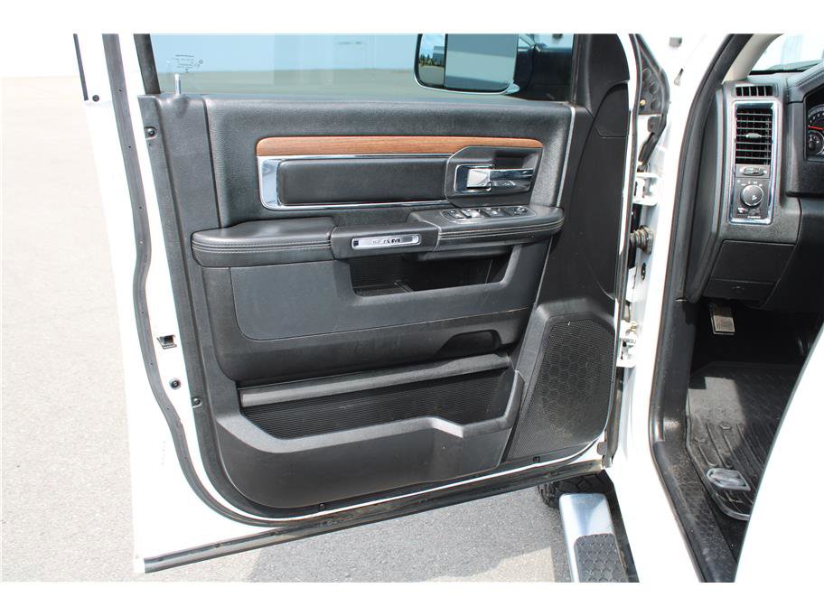 Used 2015 RAM 1500 Laramie w/ Convenience Group image 6