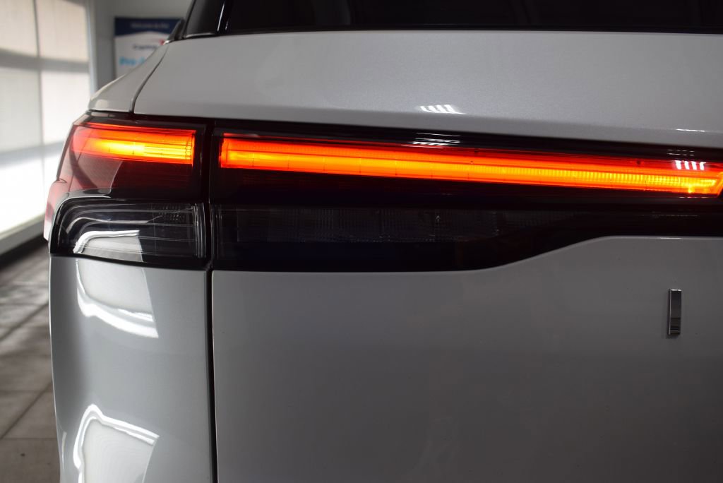 Used 2022 INFINITI QX60 Sensory w/ Vision Package image 37