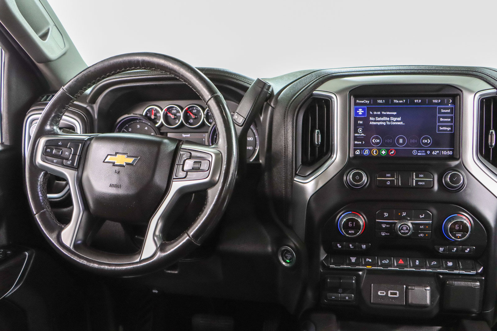 Used 2022 Chevrolet Silverado 2500 LTZ w/ LTZ Plus Package image 18