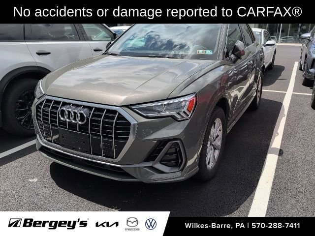 Used 2022 Audi Q3 2.0T Premium Plus AWD/4WD image 2