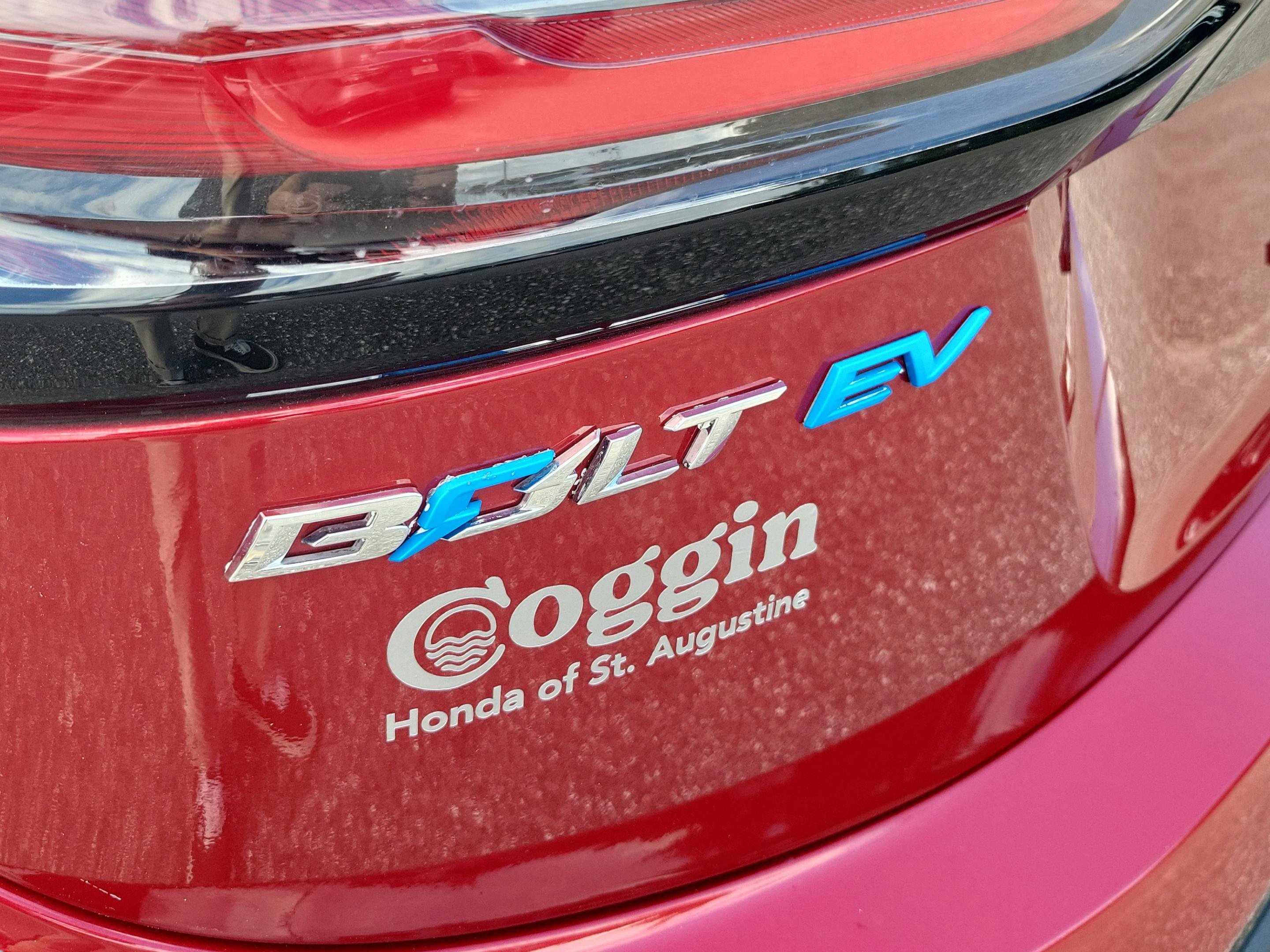 Used 2023 Chevrolet Bolt LT image 32