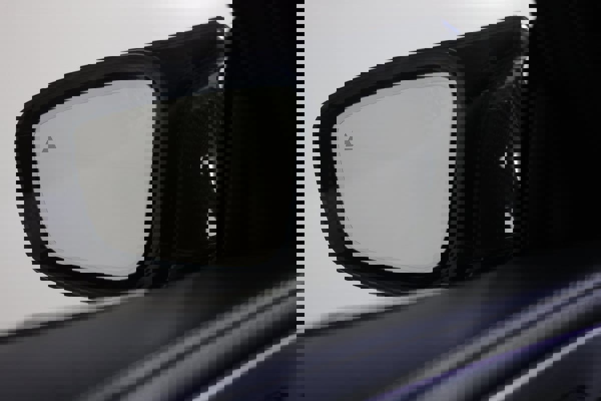 Used 2019 BMW M850i xDrive M850i xDrive w/ Comfort Seating Package image 16