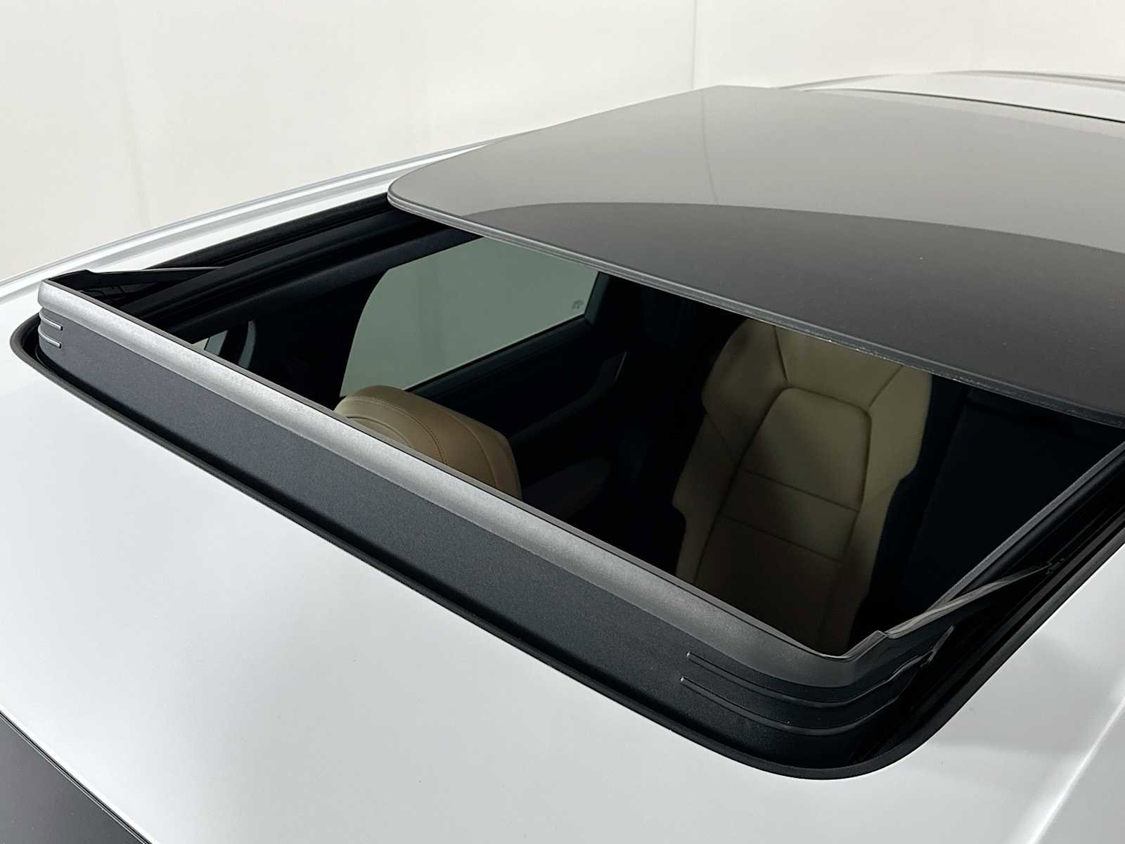 New 2026 Porsche Cayenne S image 22