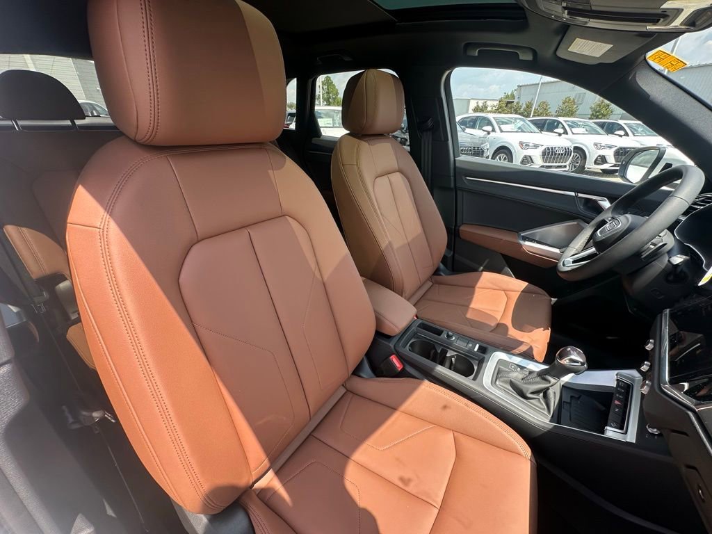 New 2025 Audi Q3 2.0T Premium image 28
