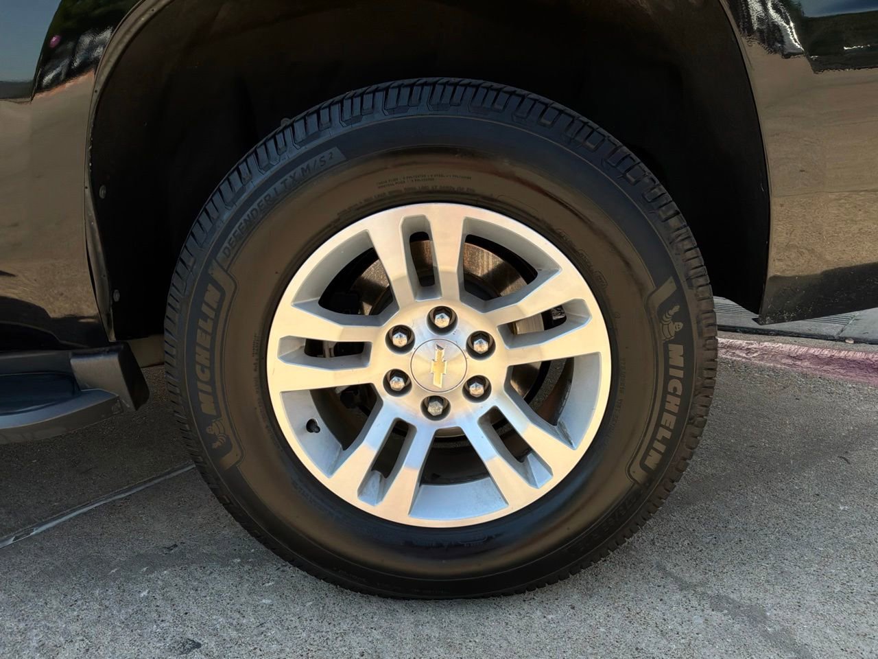 Used 2018 Chevrolet Tahoe LT RWD image 9