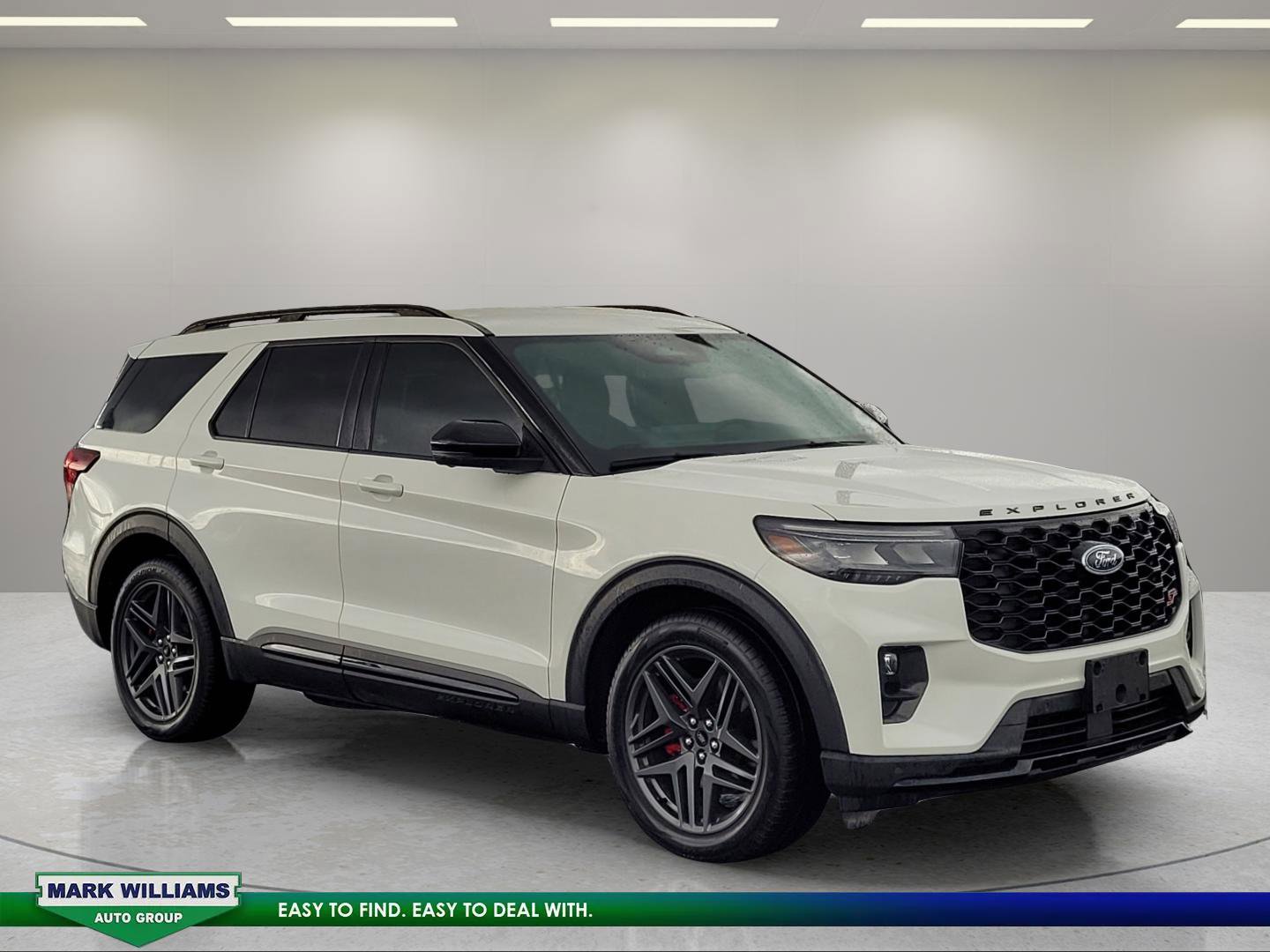 Used 2025 Ford Explorer ST image 1